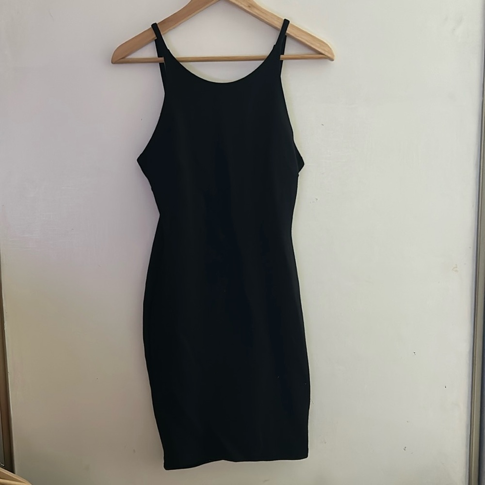 Lulu’s Black Dress